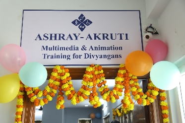Multimedia And Animation Training - Ashray Akruti